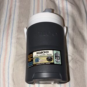 Igloo Charcoal and White Beverage Cooler